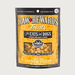 NORTHWEST NATURALS Raw Rewards Cheddar Cheese Treats for Dogs & Cats
